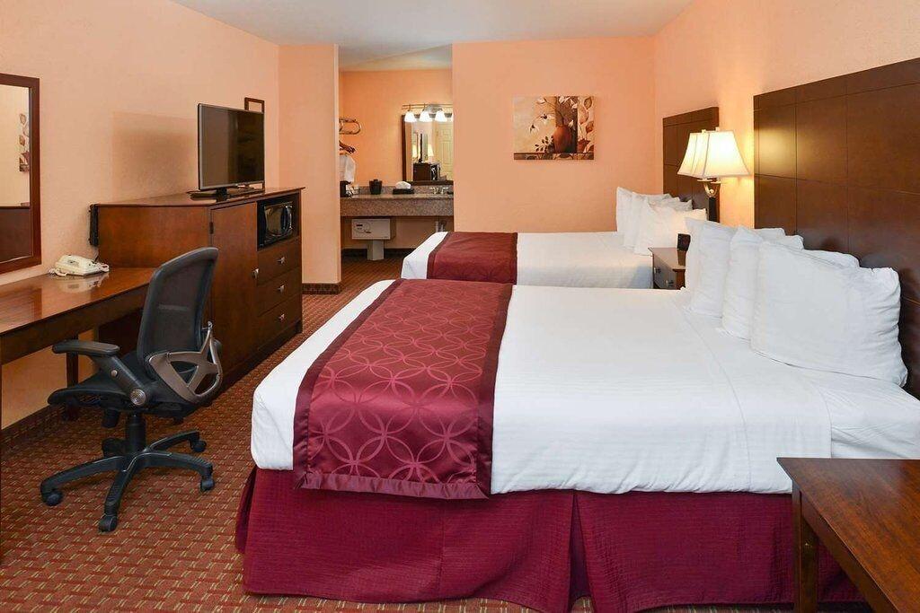 Days Inn By Wyndham Whitmore Lake Екстериор снимка