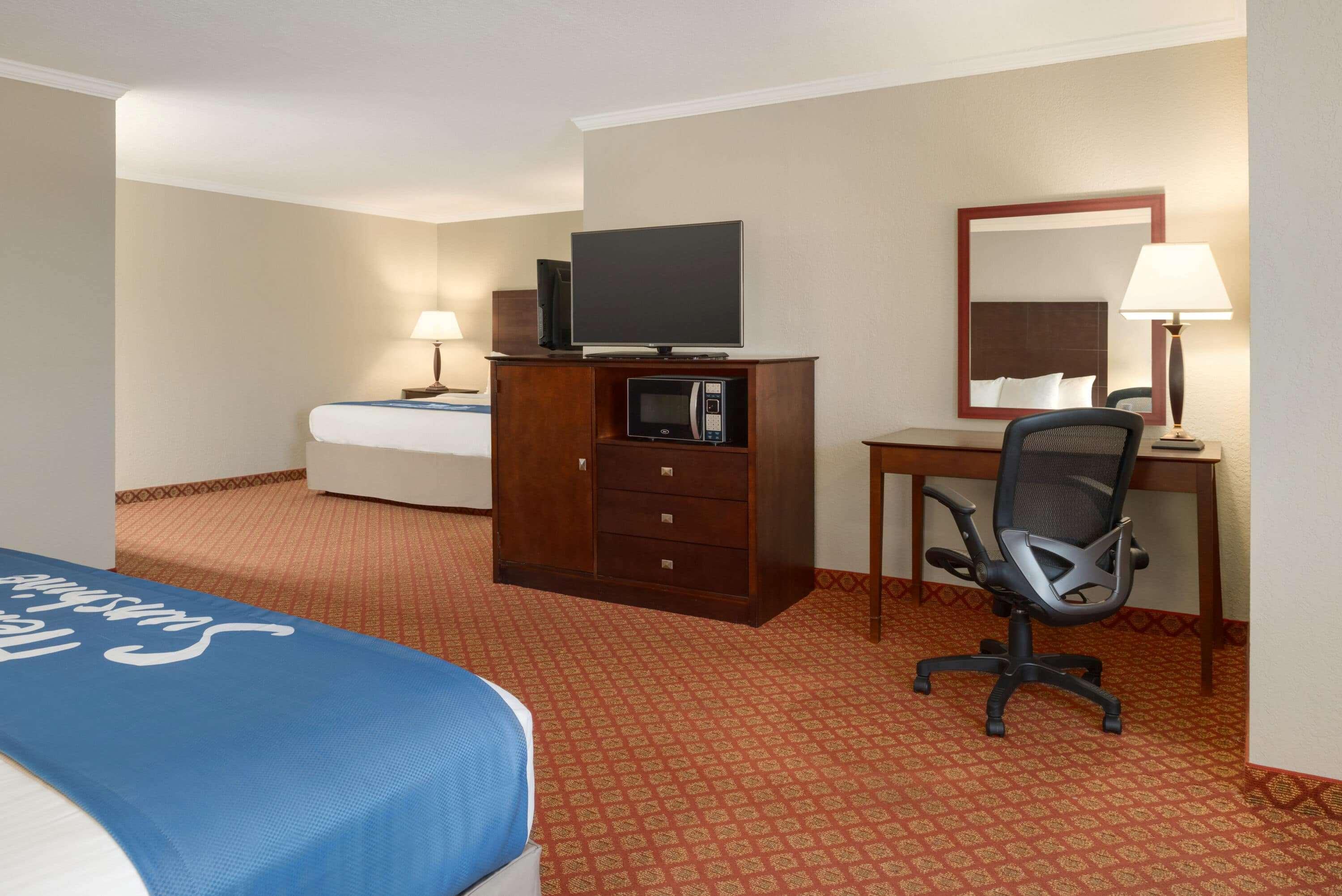 Days Inn By Wyndham Whitmore Lake Екстериор снимка