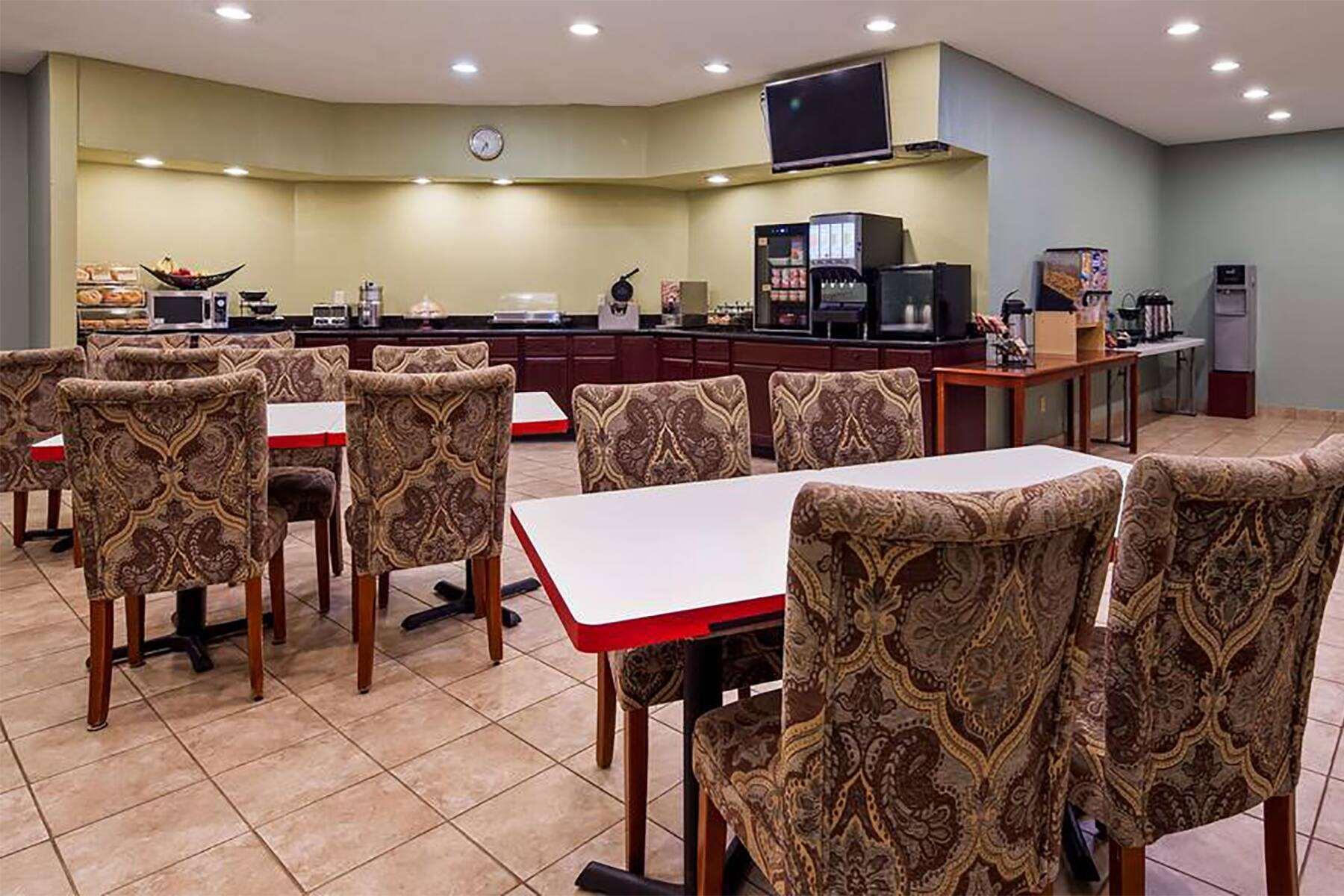 Days Inn By Wyndham Whitmore Lake Екстериор снимка